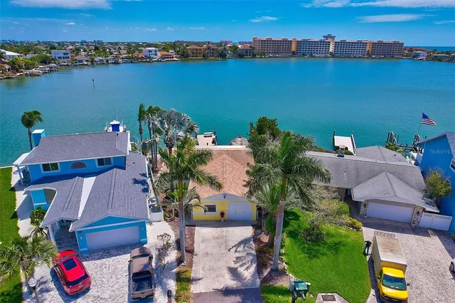 $4,350 | 857 180th Avenue East, Redington Shores, FL 33708