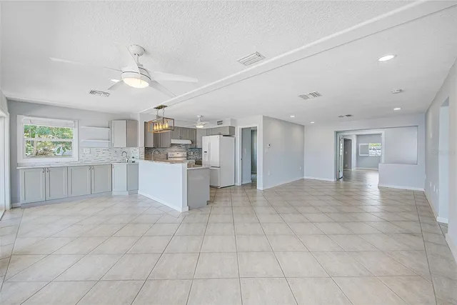 $4,350 | 857 180th Avenue East, Redington Shores, FL 33708