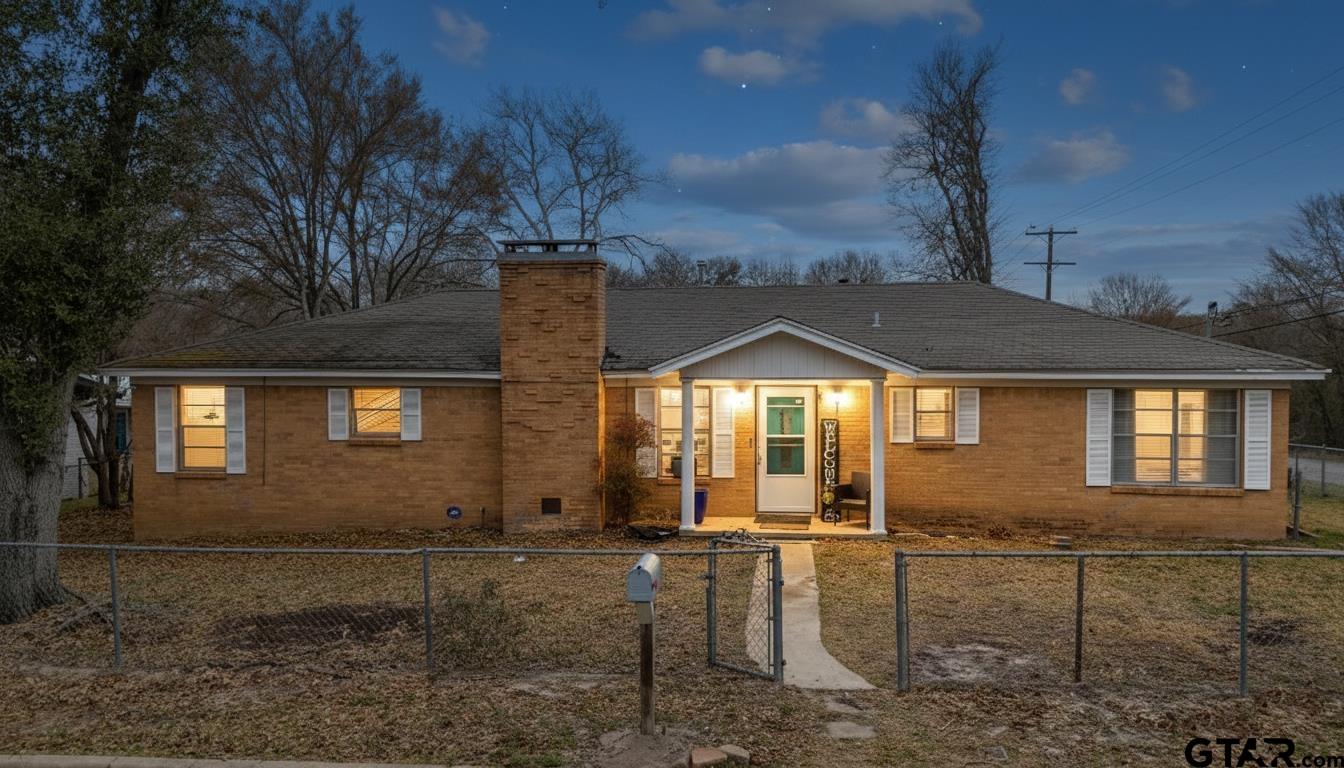 700 Powderhorn Drive Athens, TX 75751 - Photo 1 of 30