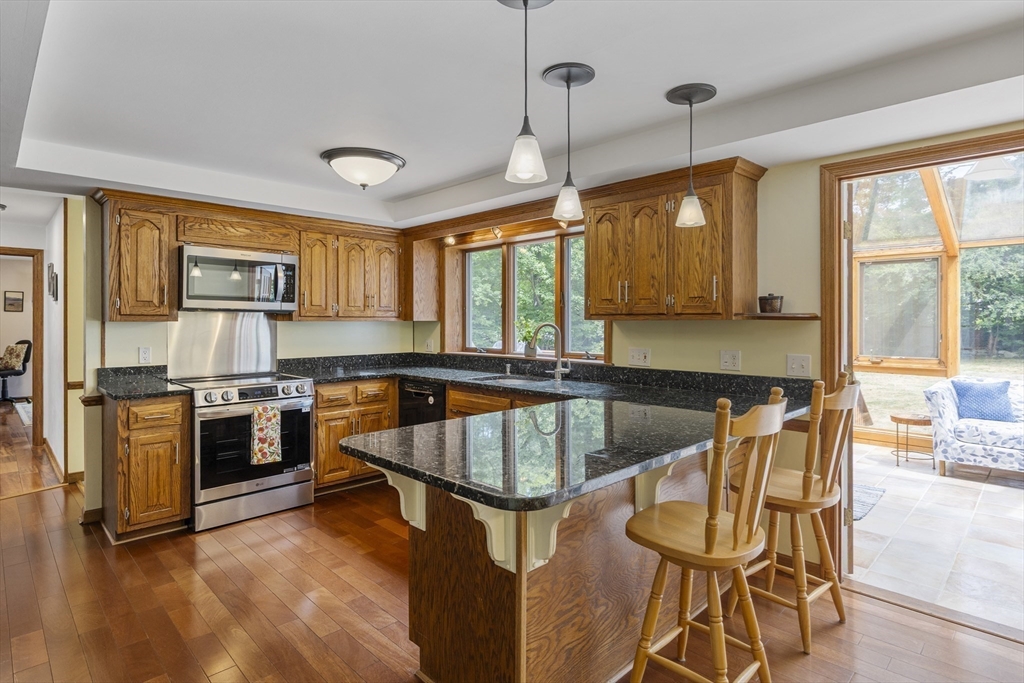 63 Teresa Road Hopkinton, MA 01748 - Photo 10 of 41 Gallery Image 10
