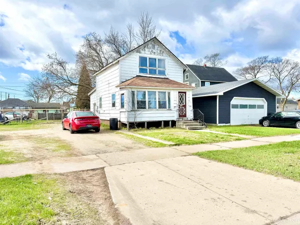 $84,000 | 1119 North 3rd Street, Escanaba, MI 49829