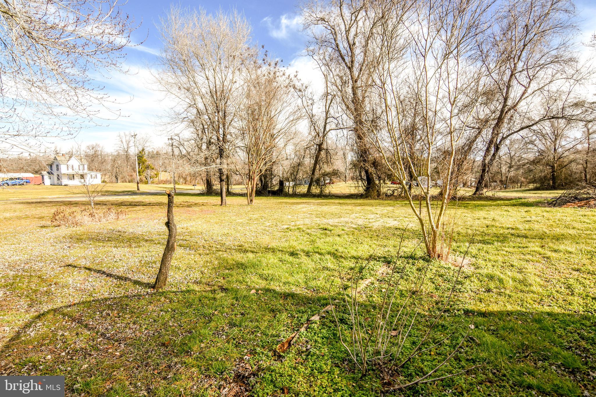 505 Armiger Road Huntingtown, MD 20639 - Photo 9 of 22 Large Yard