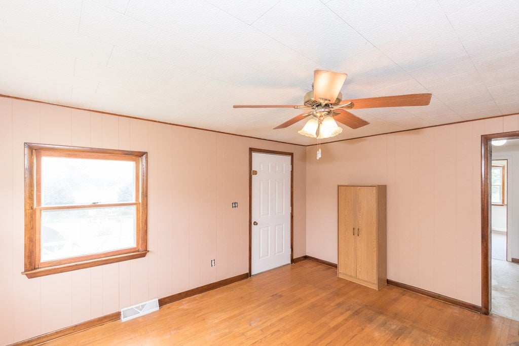 3268 Wilderness Road Bland, VA 24315 - Photo 18 of 73 Gallery Image 18