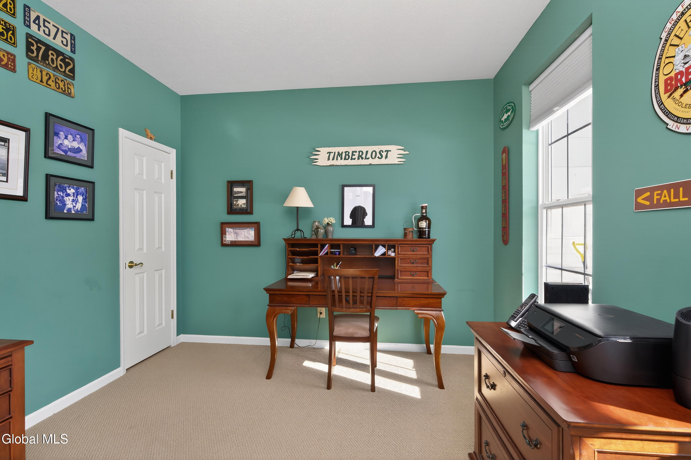 23 Marcel Road Halfmoon, NY 12065 - Photo 7 of 60 009-23-Marcel-Road-Clifton-Park-NY-12065