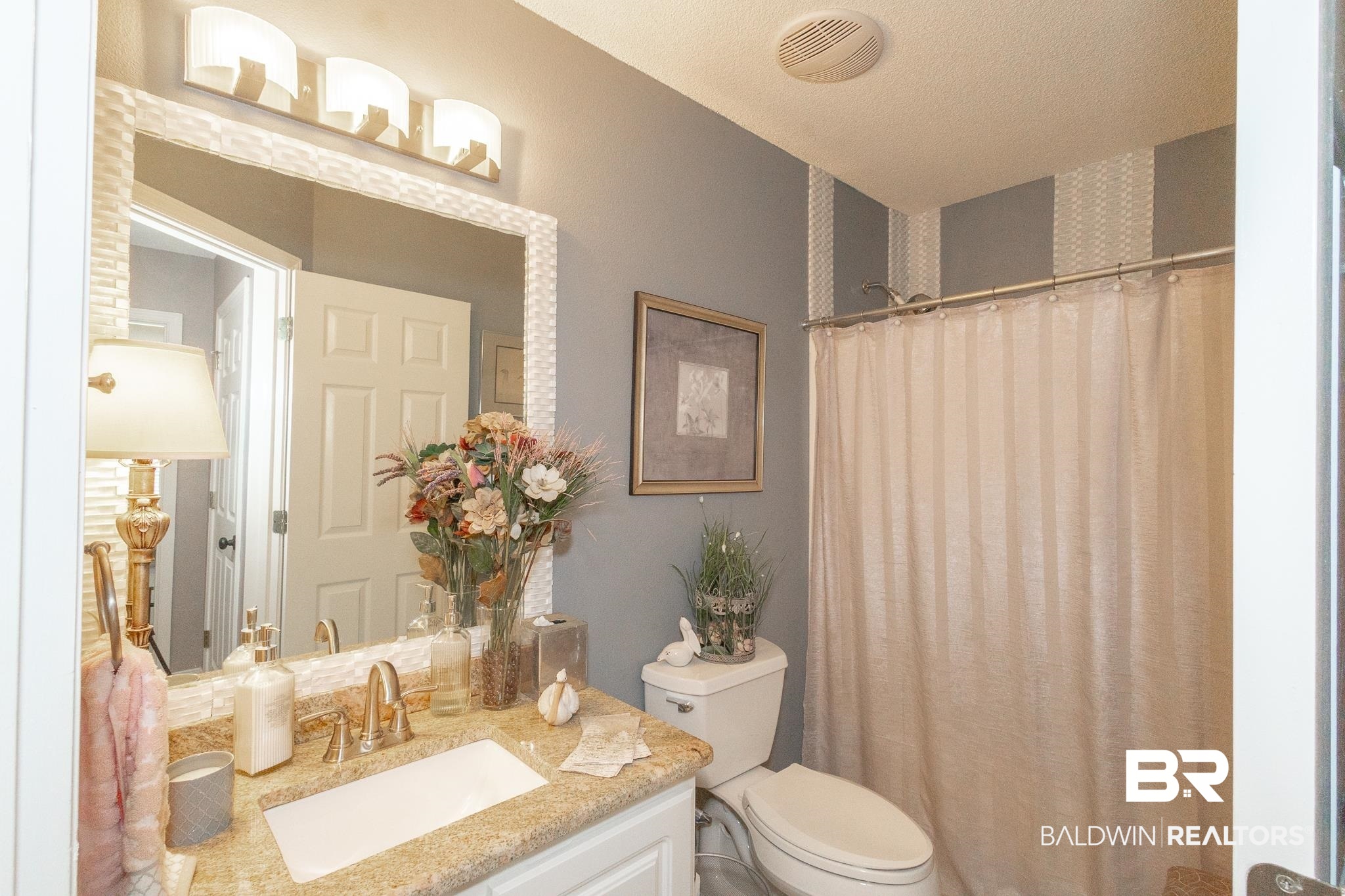 149 Pemberton Loop Fairhope, AL 36532 - Photo 21 of 33 Hall Bath