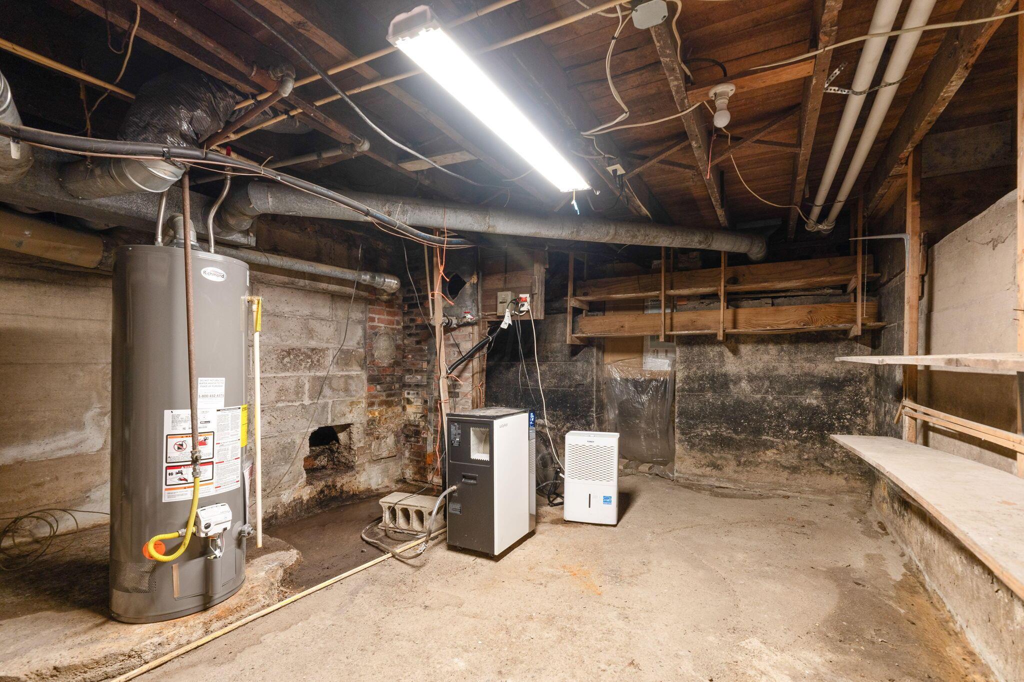 460 North High Street La Rue, OH 43332 - Photo 32 of 41 460 N High Street (Interior)-43