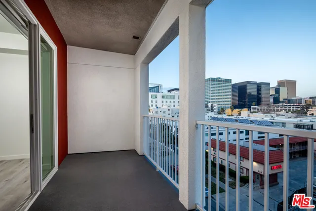 $2,245 | 750 South Oxford Avenue, Unit 440, Los Angeles, CA 90005