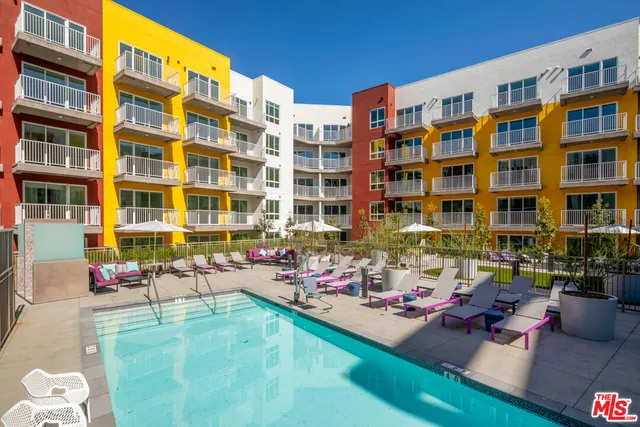 $2,245 | 750 South Oxford Avenue, Unit 440, Los Angeles, CA 90005