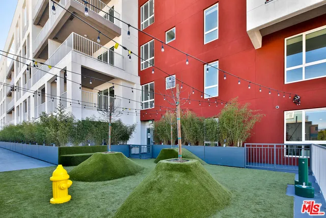 $2,245 | 750 South Oxford Avenue, Unit 440, Los Angeles, CA 90005