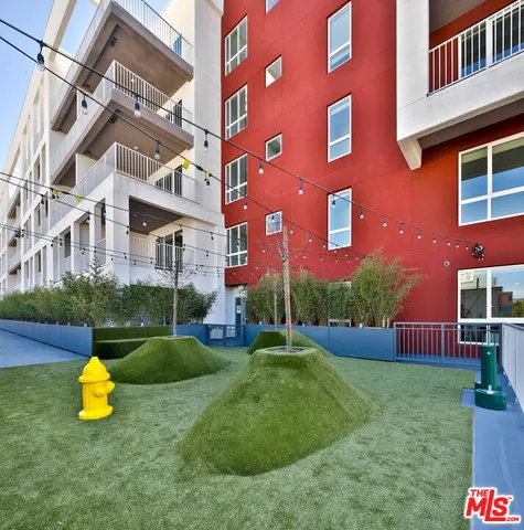 $2,245 | 750 South Oxford Avenue, Unit 440, Los Angeles, CA 90005