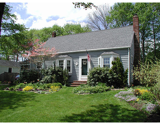 11 Tyler Road Beverly, MA 01915 - Photo 1 of 12 Gallery Image 1
