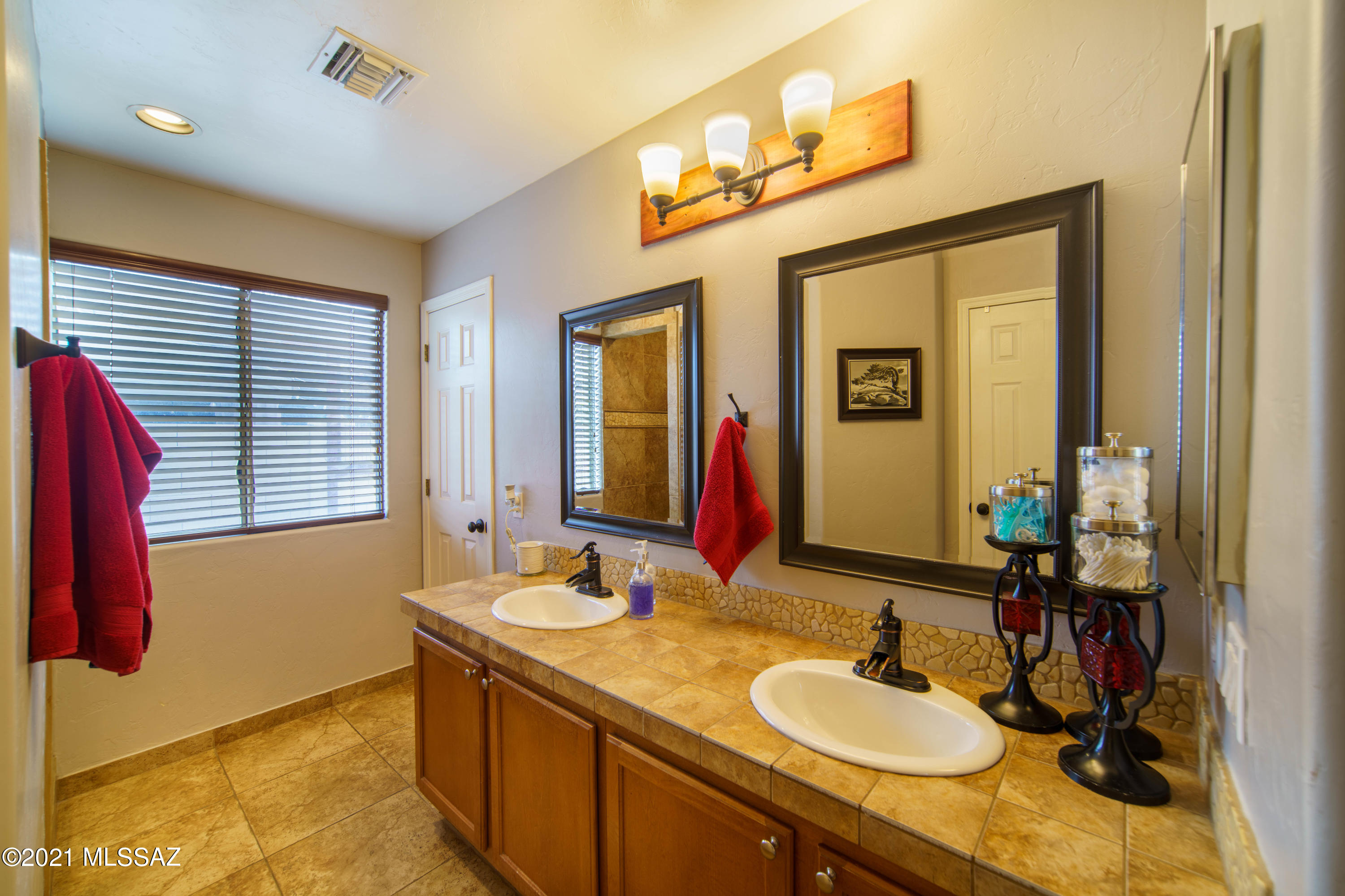 4433 South Valley Road Tucson, AZ 85714 - Photo 18 of 45