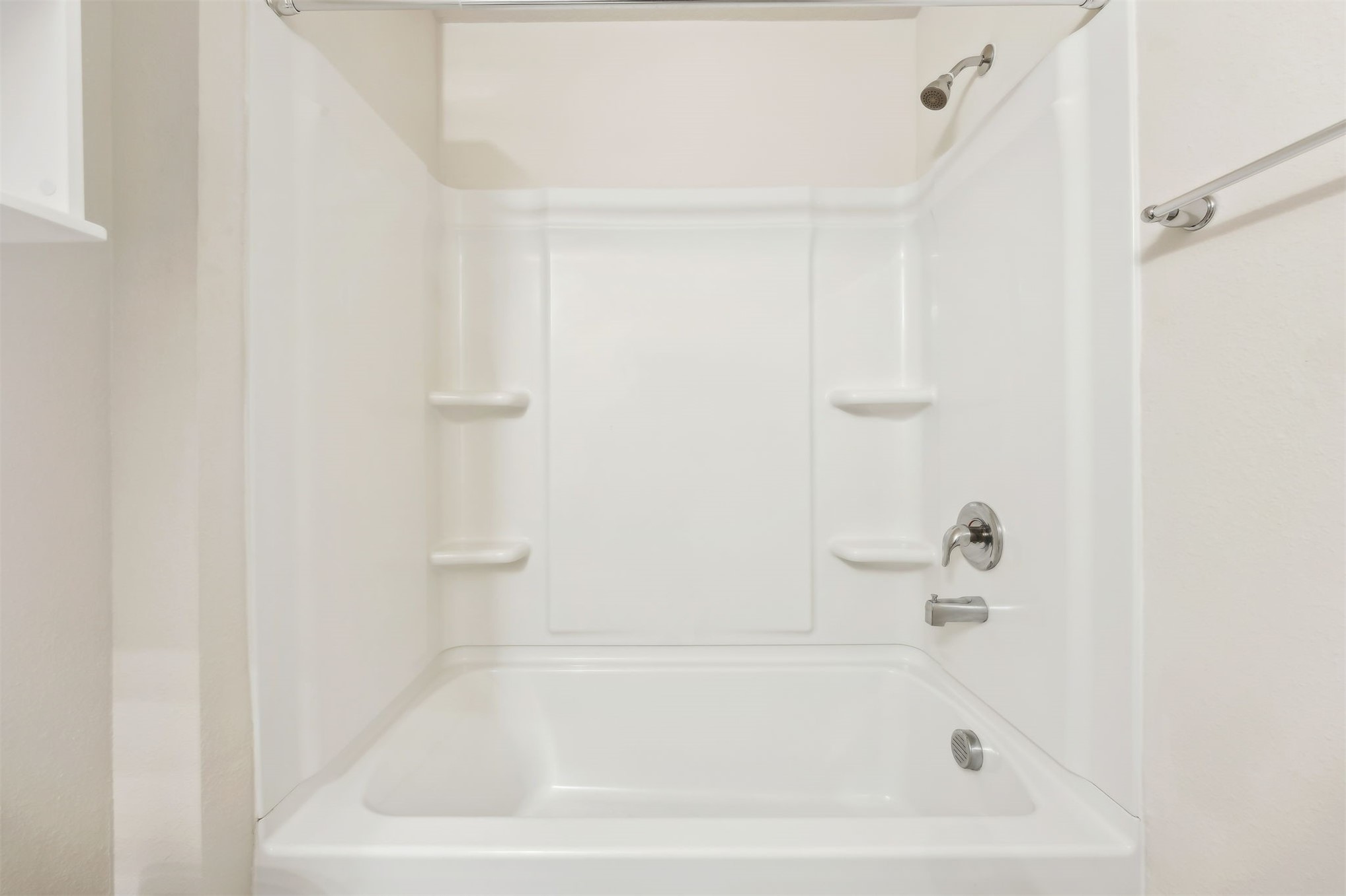 86440 Shortline Circle Yulee, FL 32097 - Photo 35 of 50 a close up of a bathtub in a bathroom