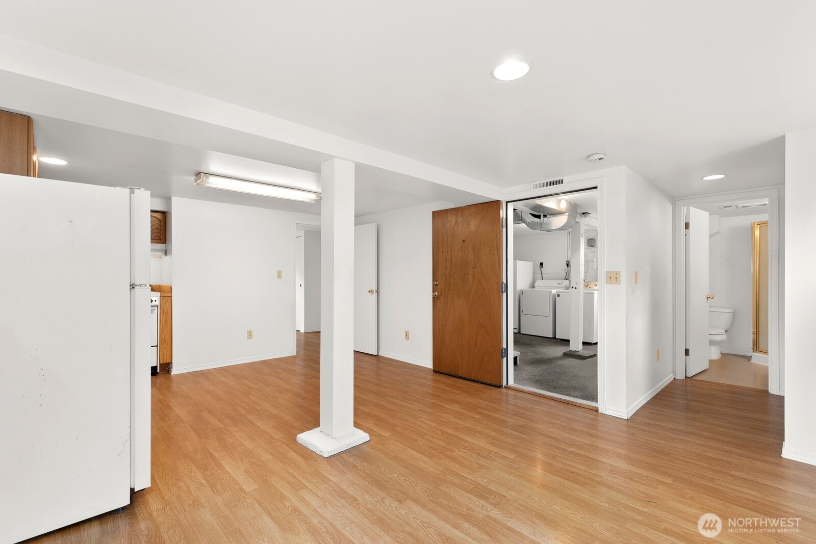 4052 44th Avenue Southwest Seattle, WA 98116 - Photo 20 of 38