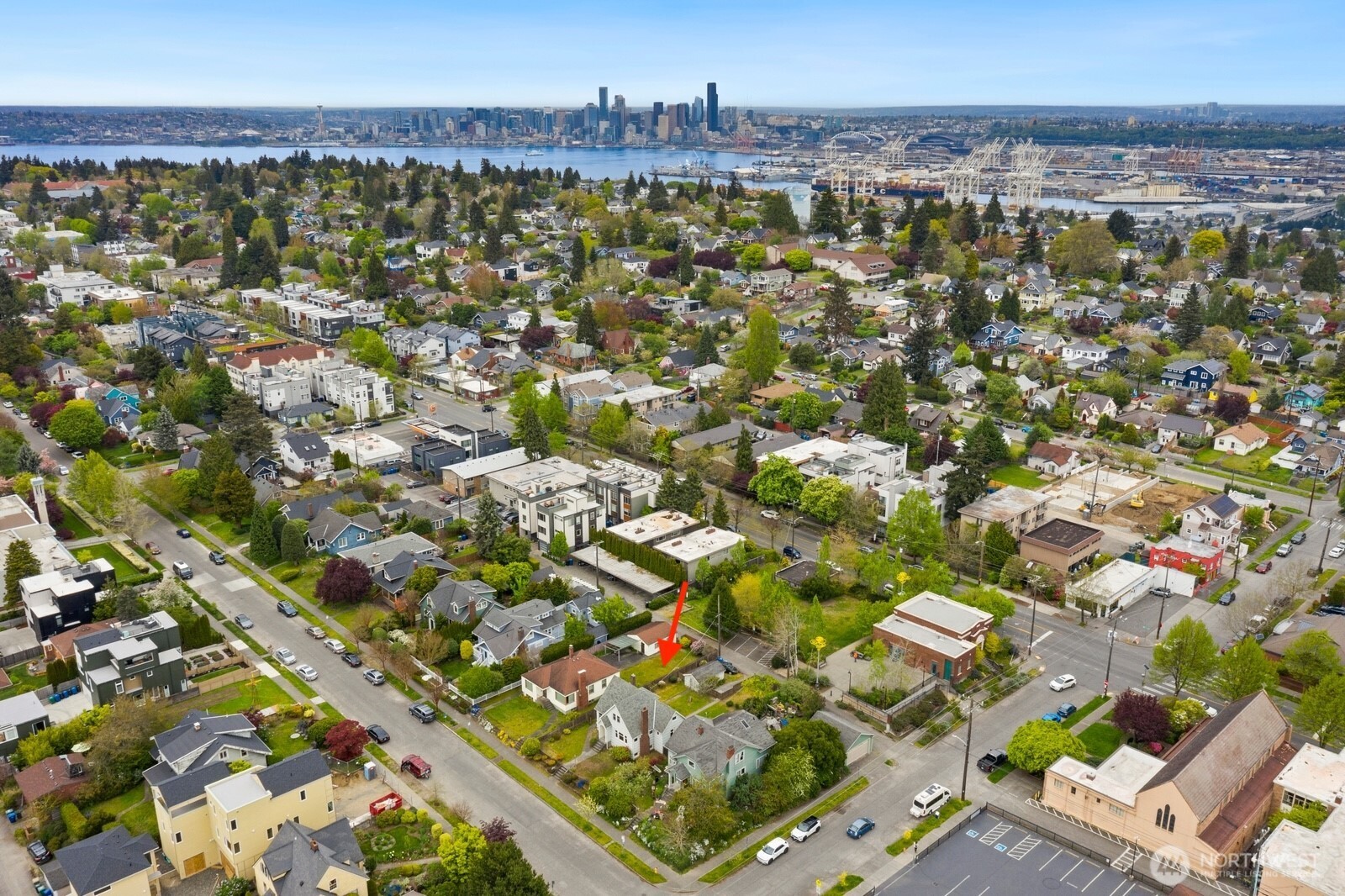 4052 44th Avenue Southwest Seattle, WA 98116 - Photo 31 of 38