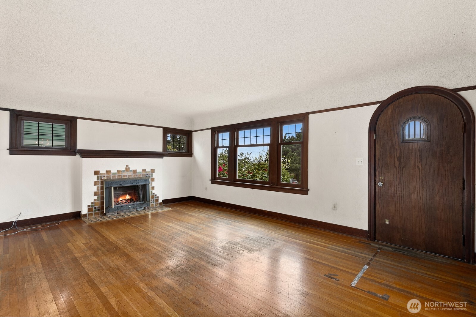 4052 44th Avenue Southwest Seattle, WA 98116 - Photo 5 of 38