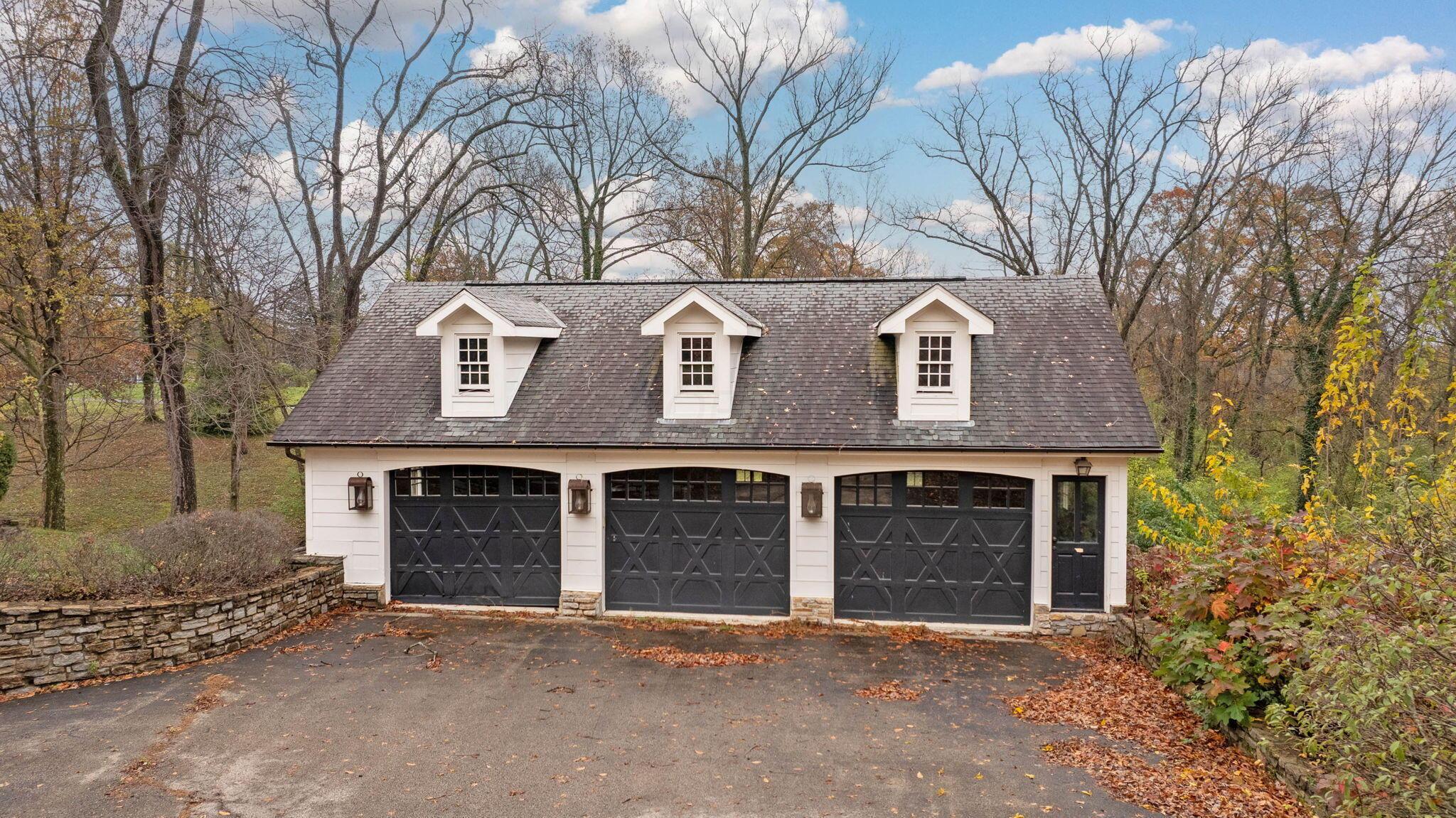 7805 Brill Road Cincinnati, OH 45243 - Photo 50 of 139 50-web-or-mls-7805BrillRoadGuestHouse_Ho