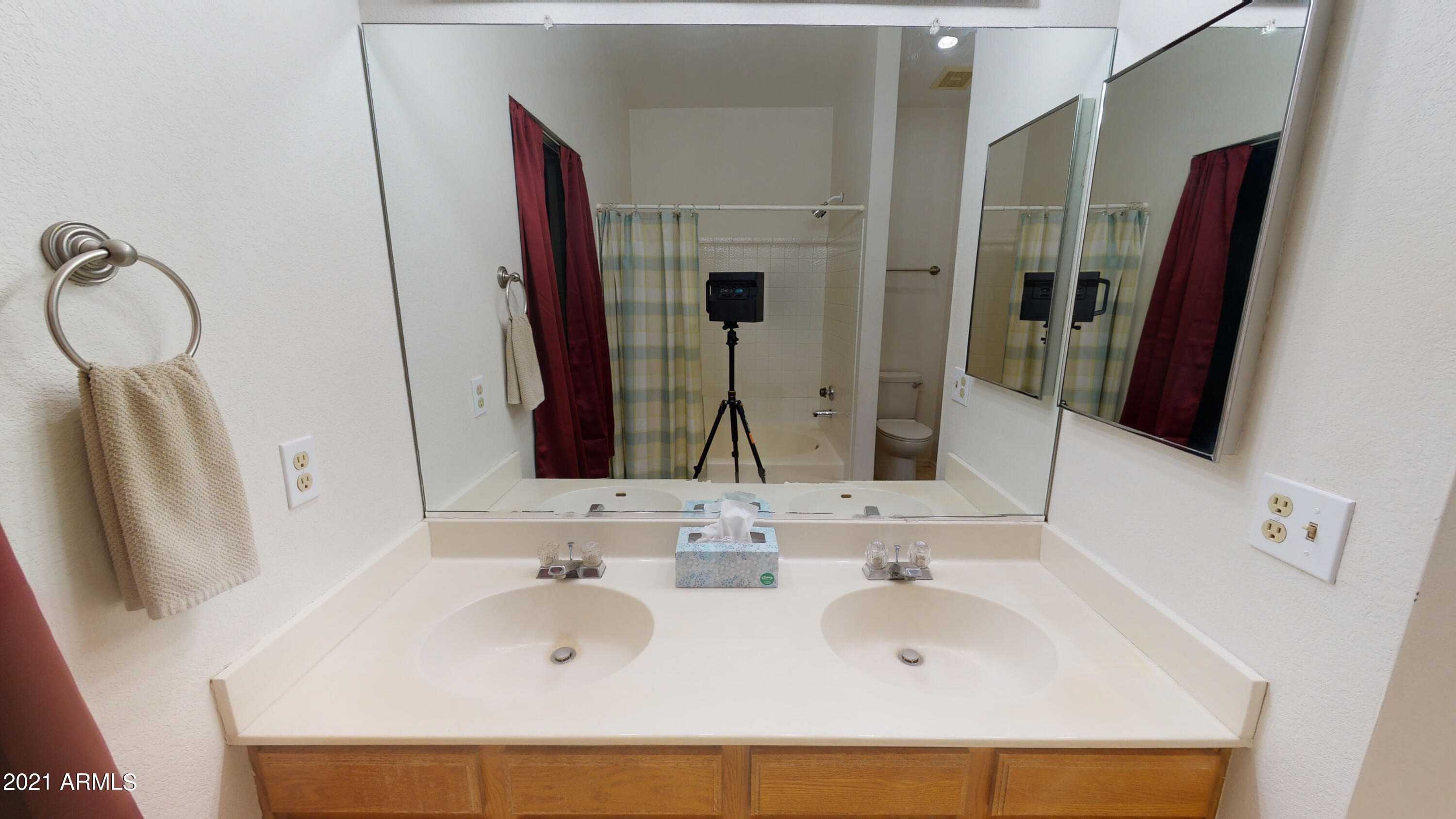 3638 East Verdin Road Phoenix, AZ 85044 - Photo 28 of 30 3638-E-Verdin-Rd-10072021_171659