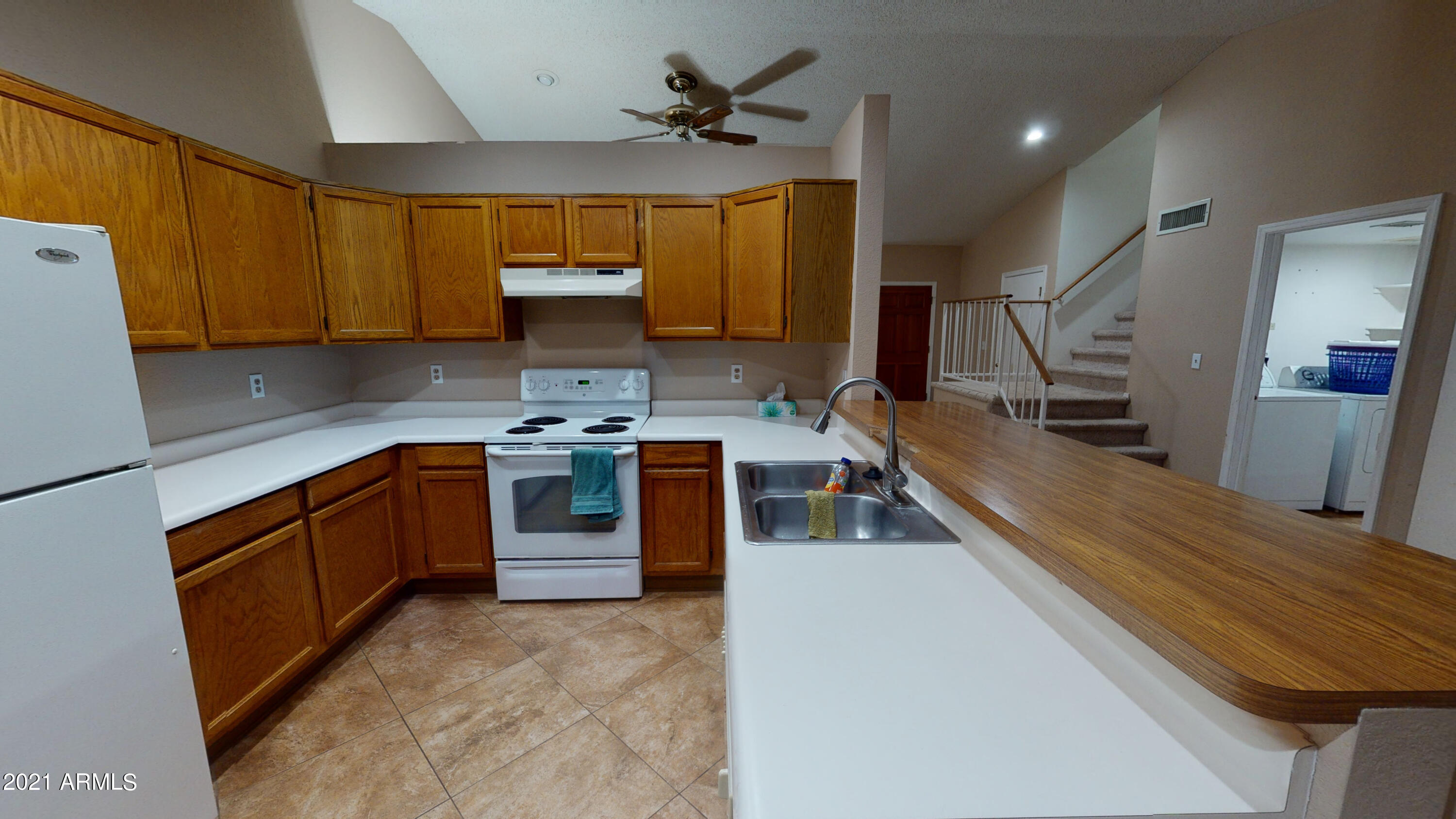 3638 East Verdin Road Phoenix, AZ 85044 - Photo 10 of 30 3638-E-Verdin-Rd-10072021_171422