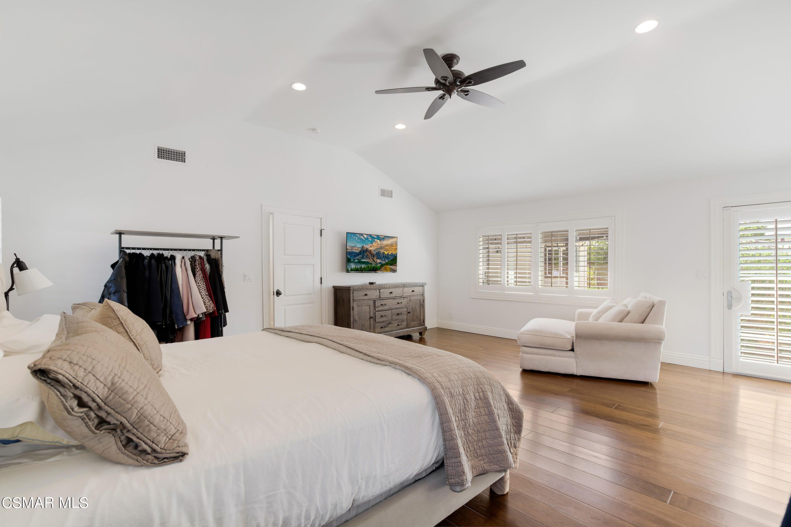 888 Rancho Road Thousand Oaks, CA 91362 - Photo 20 of 44 a bedroom with a bed and furniture