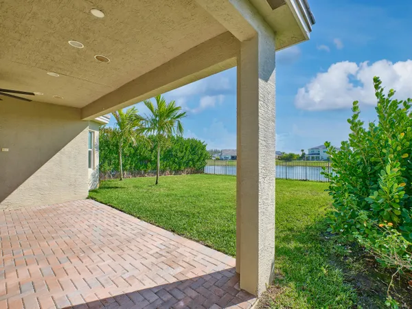 $3,750 | 15751 Goldfinch Circle, The Acreage, FL 33470