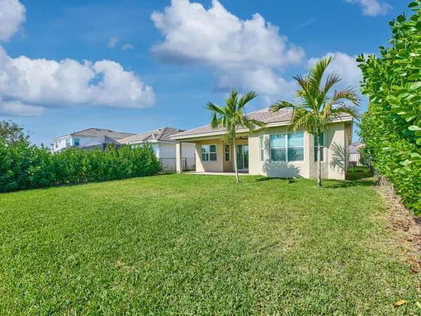 $3,750 | 15751 Goldfinch Circle, The Acreage, FL 33470