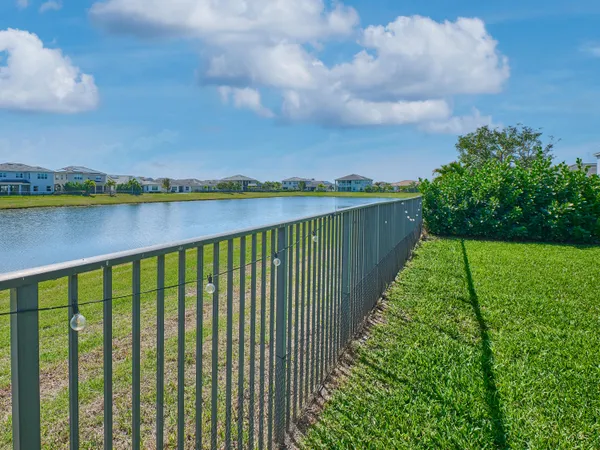 $3,750 | 15751 Goldfinch Circle, The Acreage, FL 33470