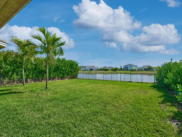 $3,750 | 15751 Goldfinch Circle, The Acreage, FL 33470