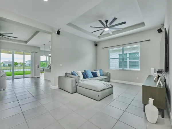 $3,750 | 15751 Goldfinch Circle, The Acreage, FL 33470
