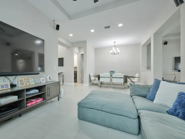 $3,750 | 15751 Goldfinch Circle, The Acreage, FL 33470