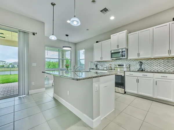 $3,750 | 15751 Goldfinch Circle, The Acreage, FL 33470