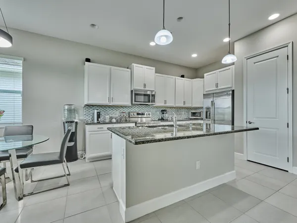 $3,750 | 15751 Goldfinch Circle, The Acreage, FL 33470