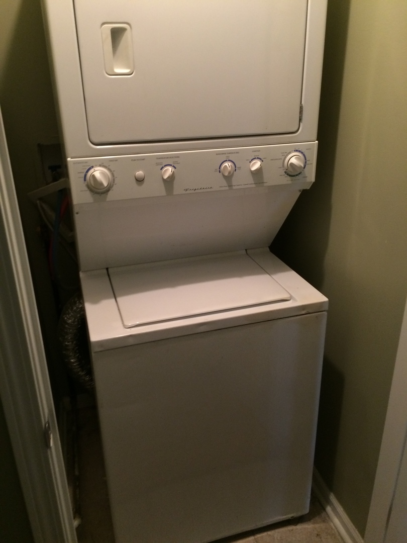 4407 West Adams Street Chicago, IL 60624 - Photo 7 of 10 a close up view of washer and dryer