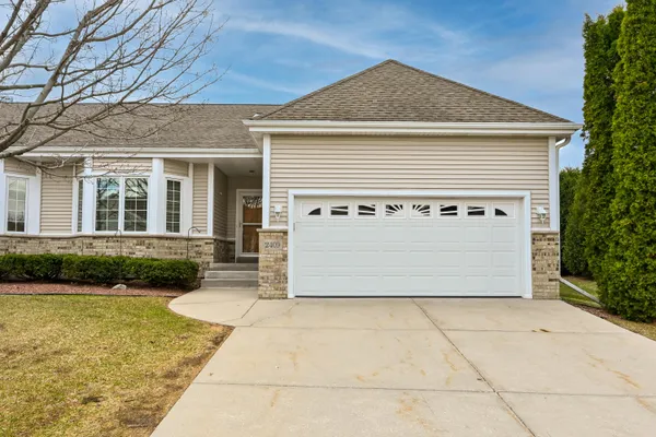 $459,900 | 2409 Caribou Lane, Grafton, WI 53024