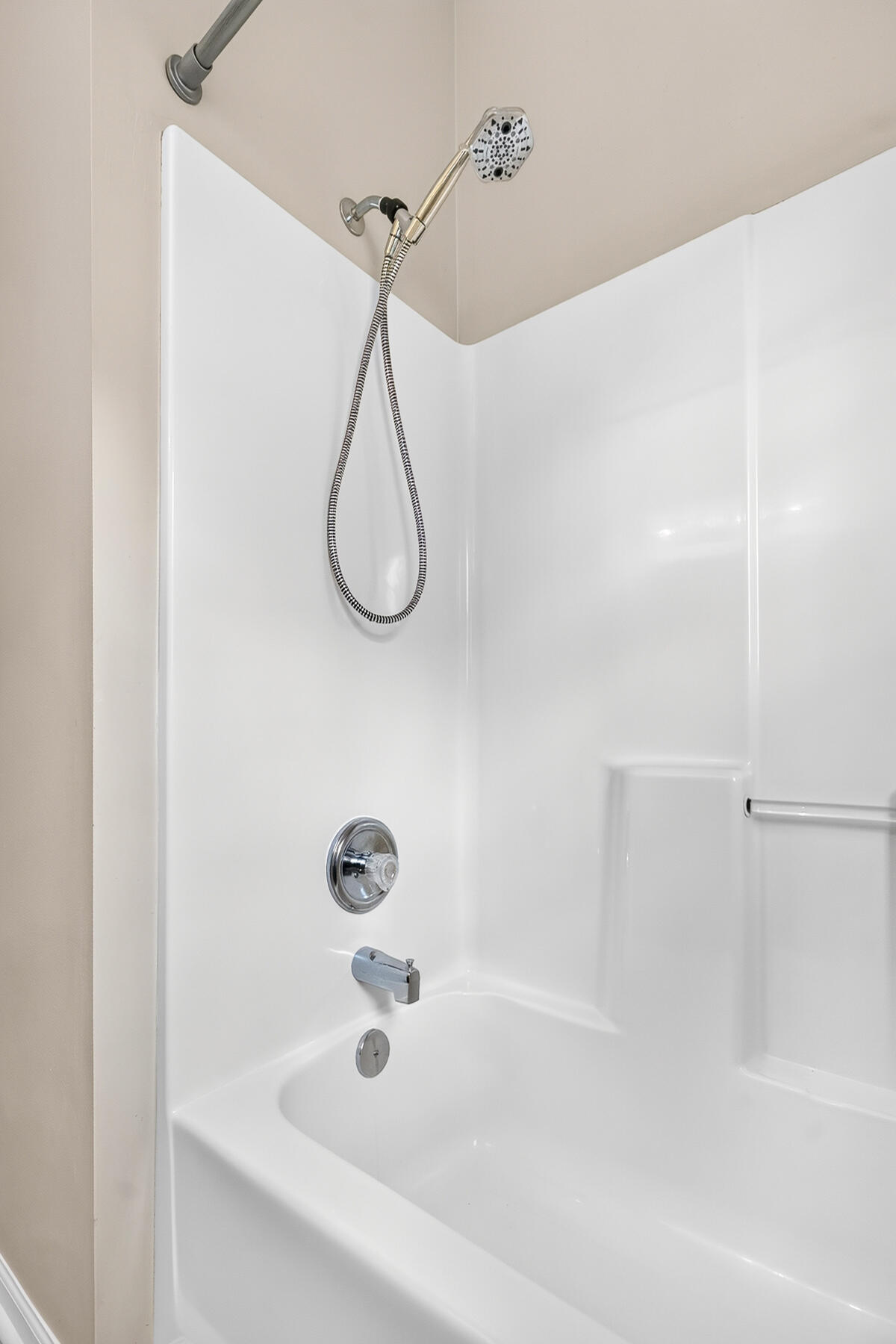 132 Paddock Way Summerville, SC 29486 - Photo 28 of 57 Guest Bathroom
