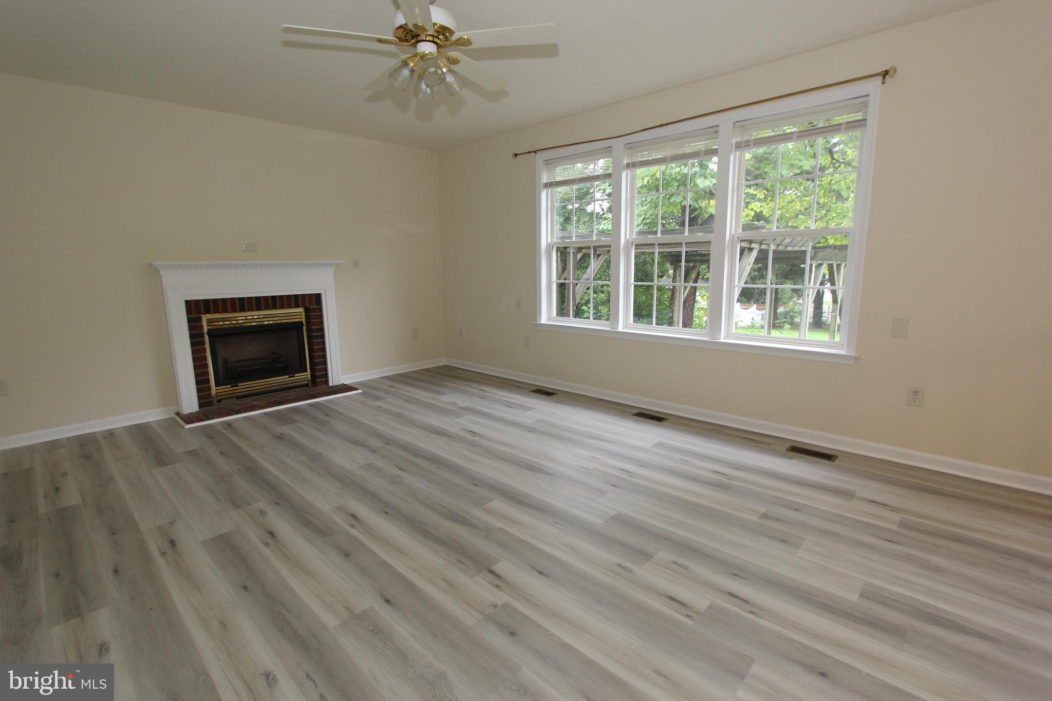 8301 Glen Heather Drive Frederick, MD 21702 - Photo 12 of 72 Family room, view 2