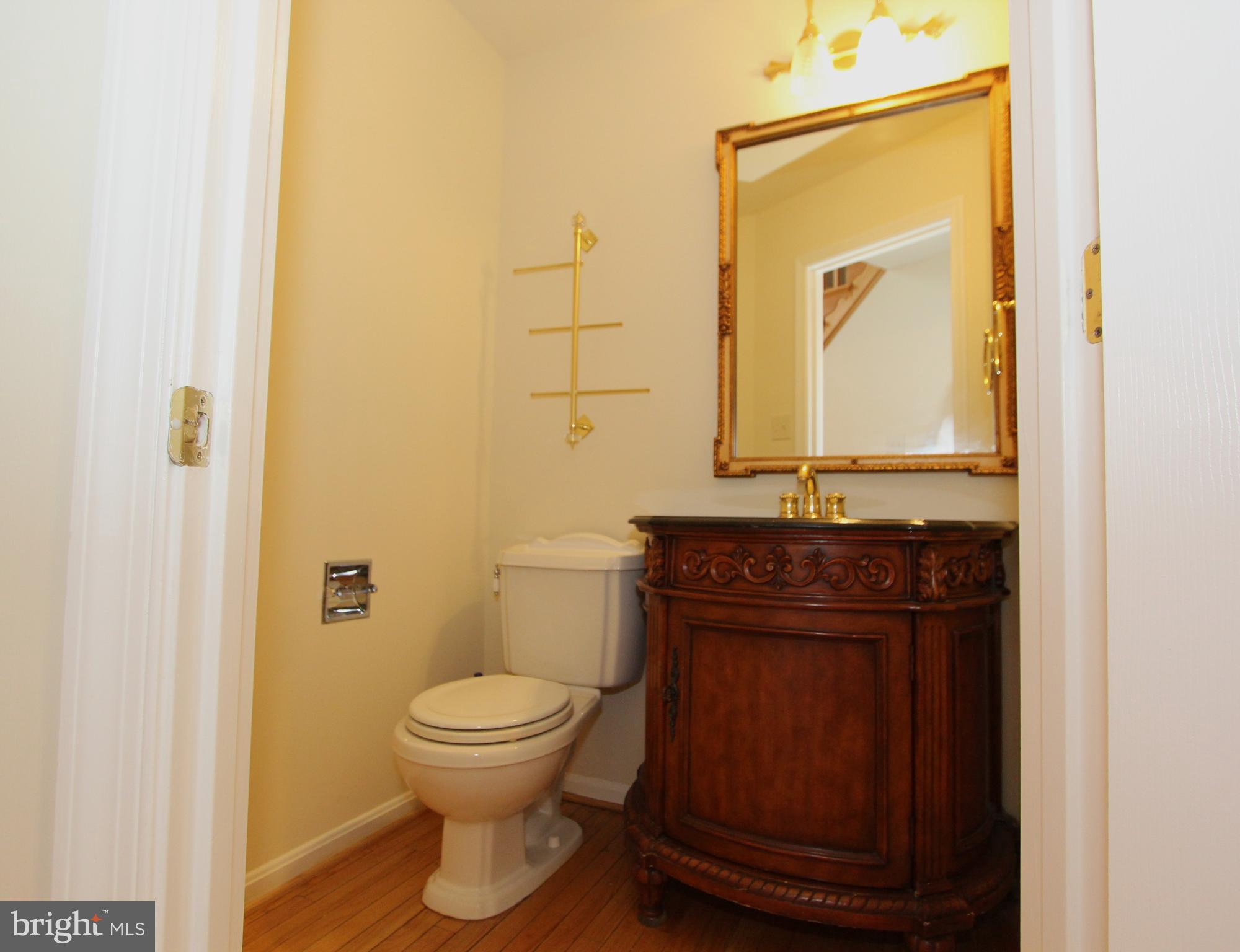 8301 Glen Heather Drive Frederick, MD 21702 - Photo 23 of 72 Main level powder room
