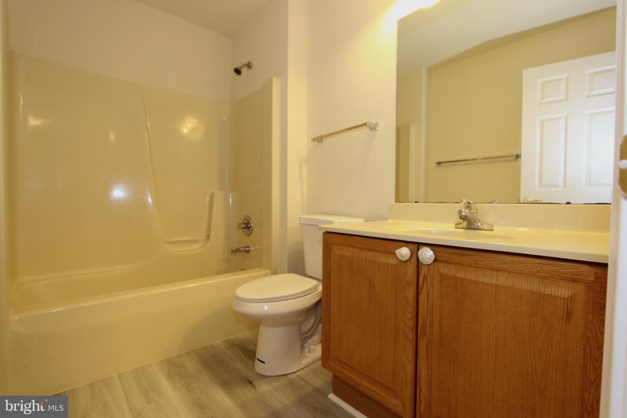 8301 Glen Heather Drive Frederick, MD 21702 - Photo 37 of 72 Upstairs hall bath with new floors