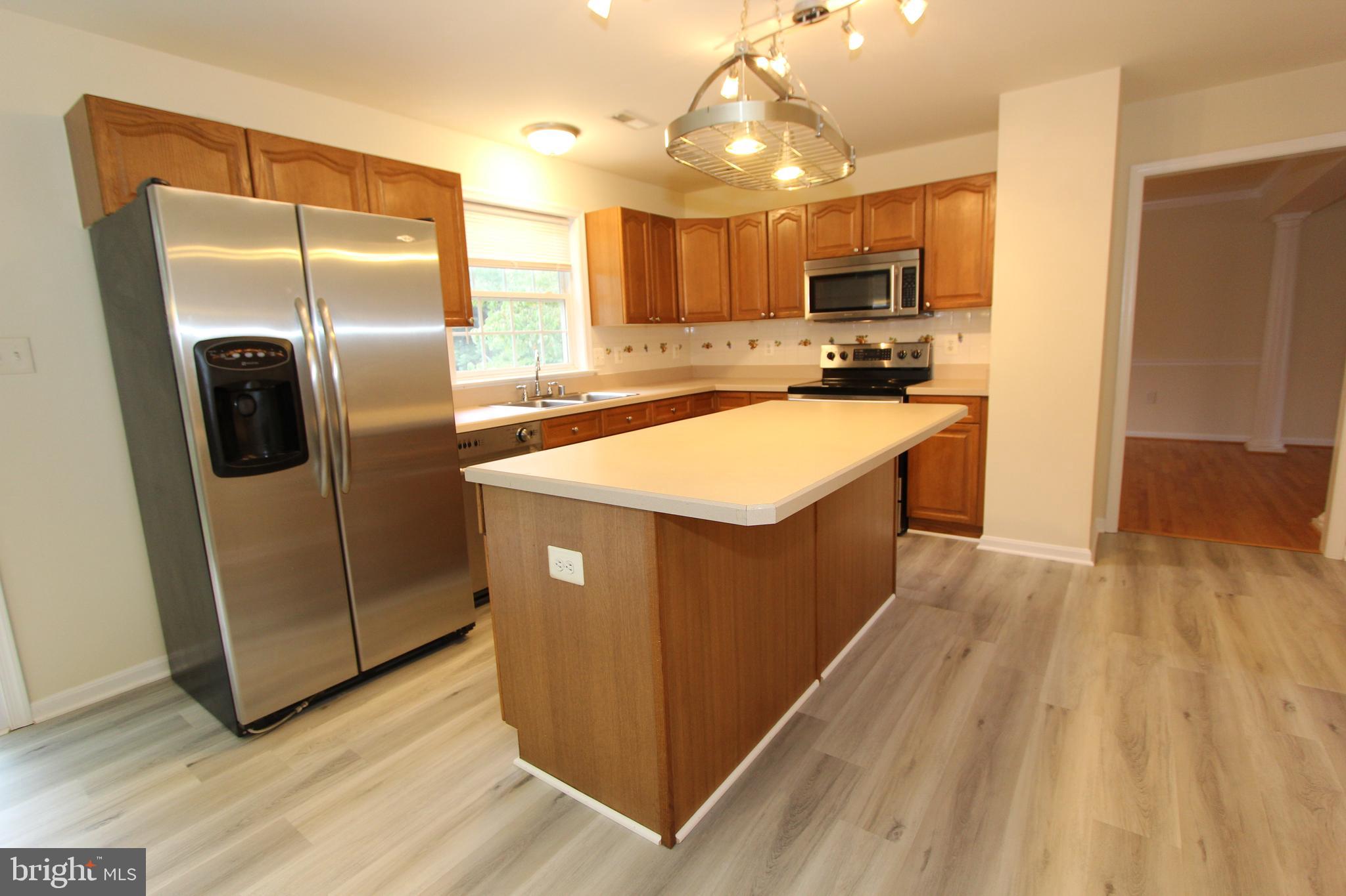 8301 Glen Heather Drive Frederick, MD 21702 - Photo 5 of 72 Stainless steel appliances