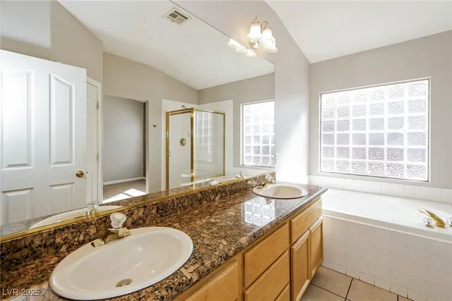 $2,595 | 1769 Clear River Falls Lane, Henderson, NV 89012