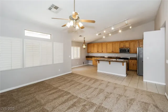 $2,595 | 1769 Clear River Falls Lane, Henderson, NV 89012