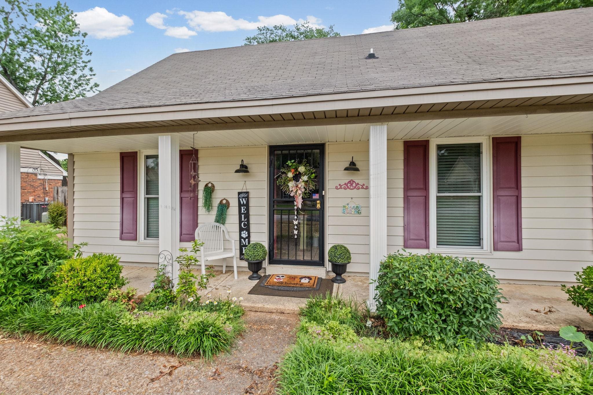 4572 Benoit Drive Memphis, TN 38141 - Photo 3 of 25 front view of a building