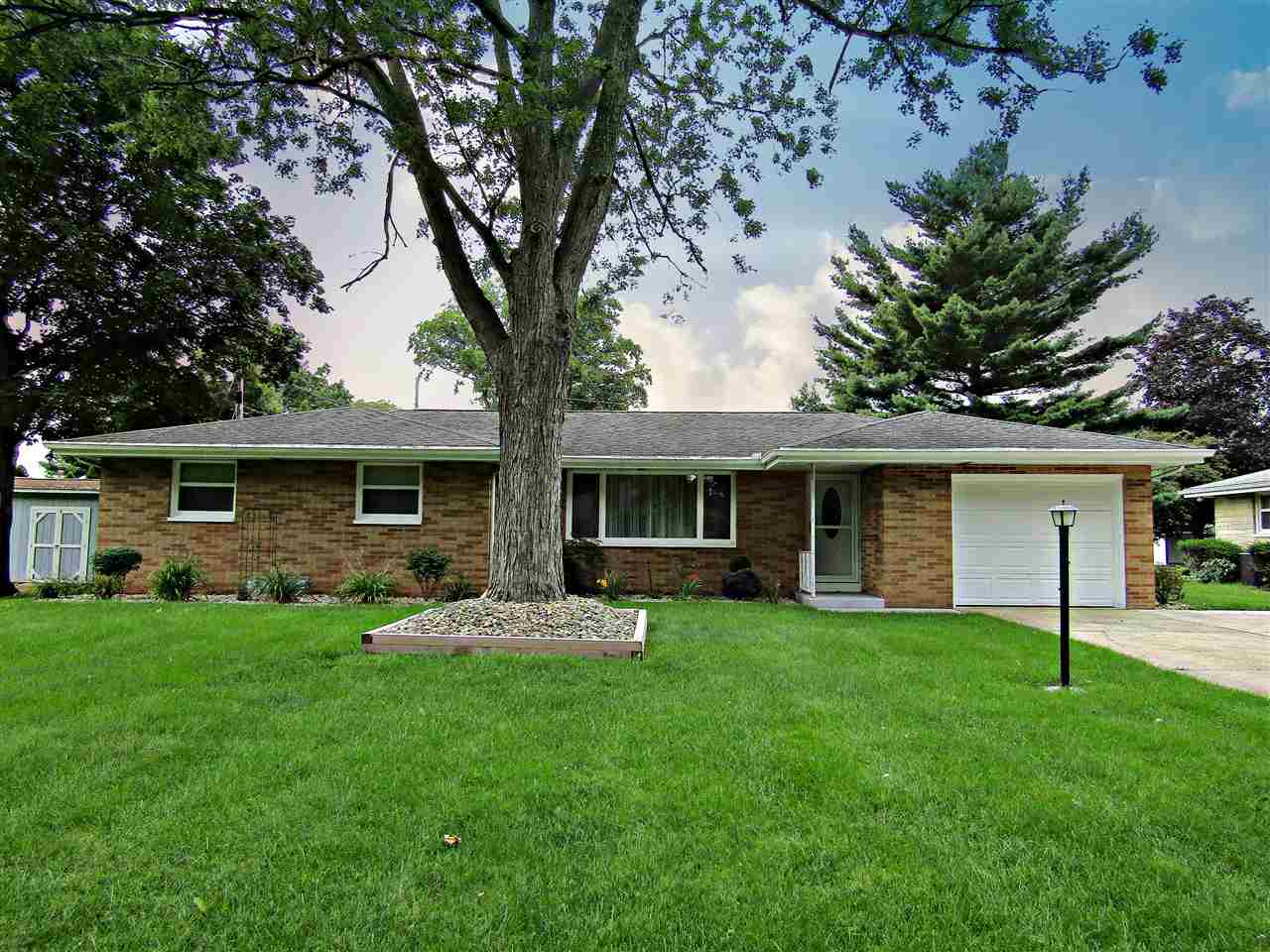 54651 Homeland Road Elkhart, IN 46514 - Photo 1 of 27 Gallery Image 1