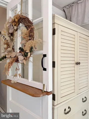 a view of a livingroom with furniture window and outside view