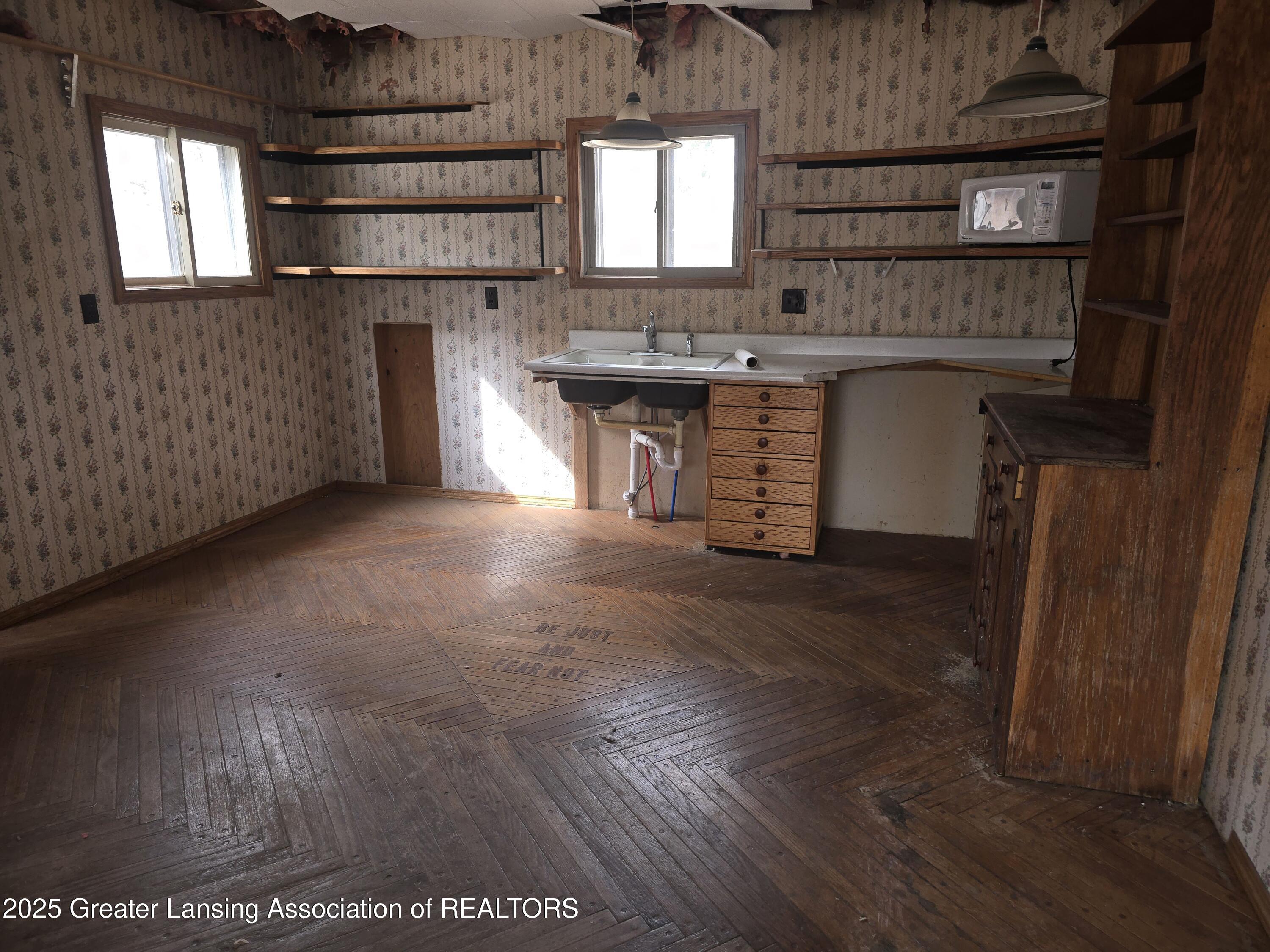 12714 Turner Road Portland, MI 48875 - Photo 9 of 24 20250318_122628