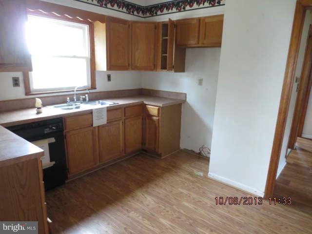 6 Lexington Road Harmans, MD 21077 - Photo 7 of 17 Kitchen