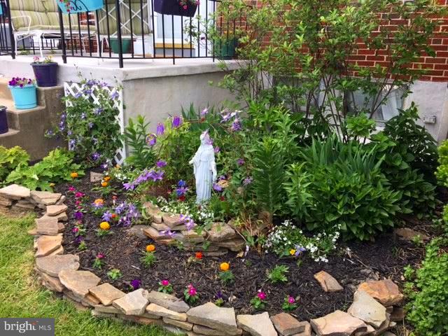 312 Greenlow Road Catonsville, MD 21228 - Photo 27 of 28 landscaped