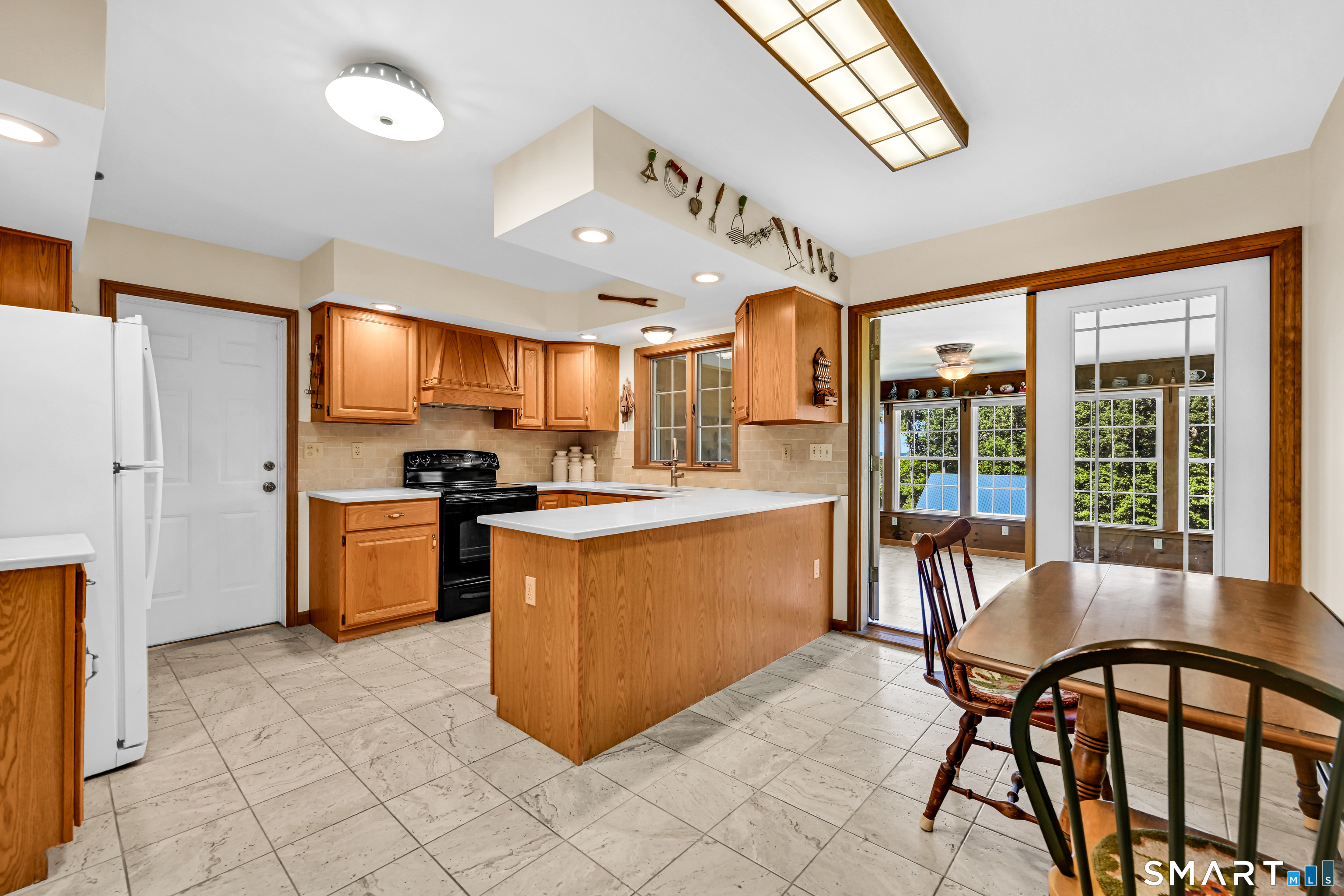 317 Waterhole Road East Hampton, CT 06424 - Photo 5 of 38