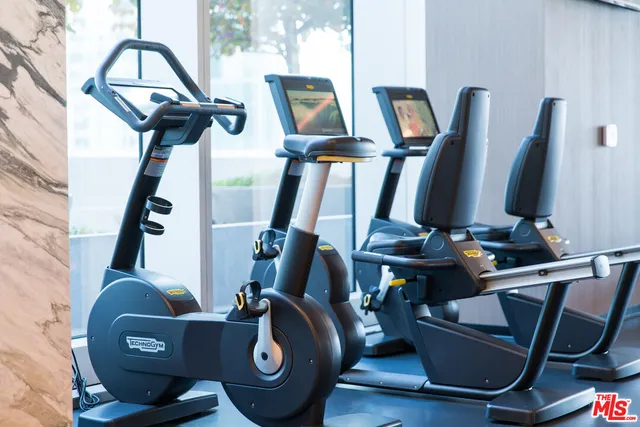 $3,200 | 889 Francisco Street, Unit 2710, Los Angeles, CA 90017