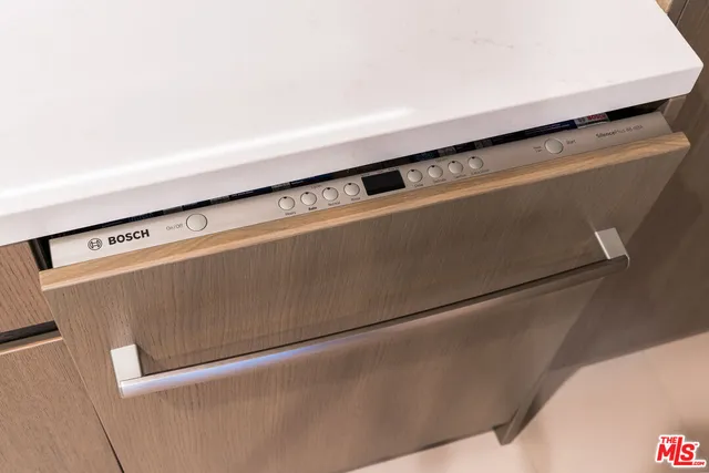 a close up of a close up view of a sink